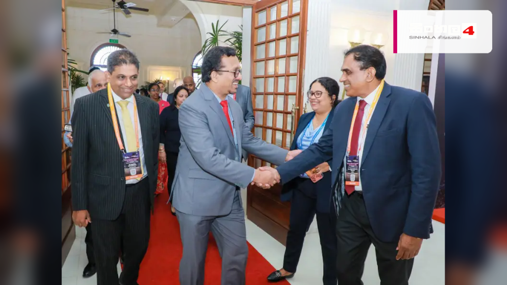 ශ්රී ලංකාවේ ඛනිජ වැලි කර්මාන්තය ජාත්යන්තර මට්ටමට ඔසවා තැබීමේ සමුළුව ඇරඹෙයි ශ්රී ලංකාවේ ඛනිජ වැලි කර්මාන්තය ජාත්යන්තර මට්ටමට ඔසවා තැබීමේ සමුළුව ඇරඹෙයි