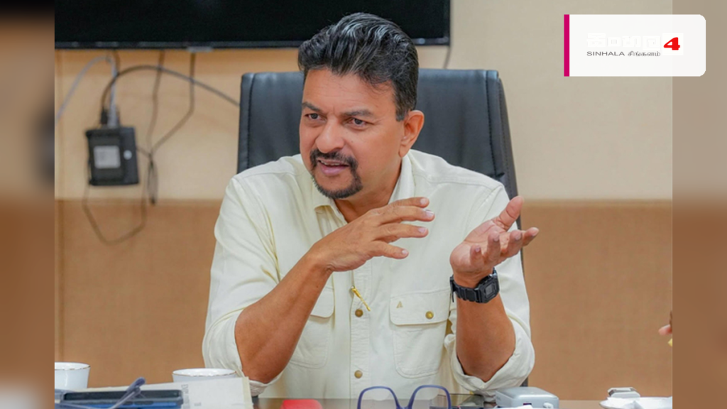 රට බංකොලොත් වූයේ අතීත පාලකයන්ගේ වැරදි පළපුරුද්ද නිසයි – නියෝජ්ය ඇමැති මහින්ද ජයසිංහ රට බංකොලොත් වූයේ අතීත පාලකයන්ගේ වැරදි පළපුරුද්ද නිසයි - නියෝජ්ය ඇමැති මහින්ද ජයසිංහ