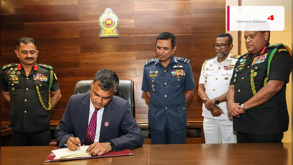 කොළඹ කසළ කළමනාකරණය සහ ඩෙංගු අවදානම ගැන ආරක්ෂක ලේකම්ගෙන් විශේෂ උපදෙස්