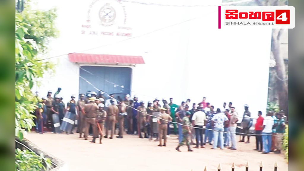 මීගමුව බන්ධනාගාරයේ නිලධාරීන් ඝාතනය කළ රැඳවියන් 75ක් හඳුනාගනී මීගමුව බන්ධනාගාරයේ නිලධාරීන් ඝාතනය කළ රැඳවියන් 75ක් හඳුනාගනී