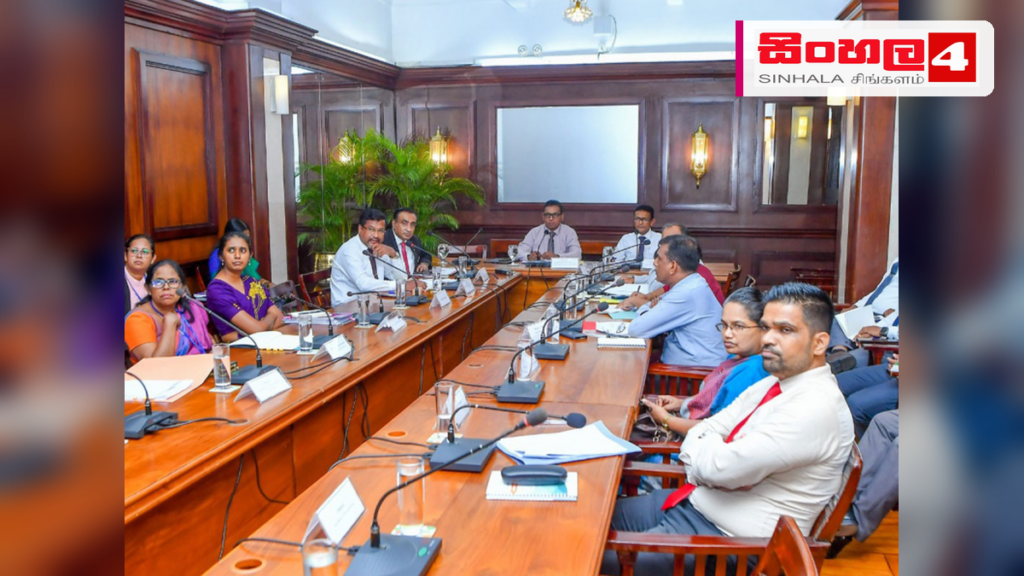 දිට්වා සුළි කුණාටුවෙන් හානි වූ යටිතල පහසුකම් ප්‍රතිසංස්කරණ කටයුතු සමාලෝචනය කෙරේ