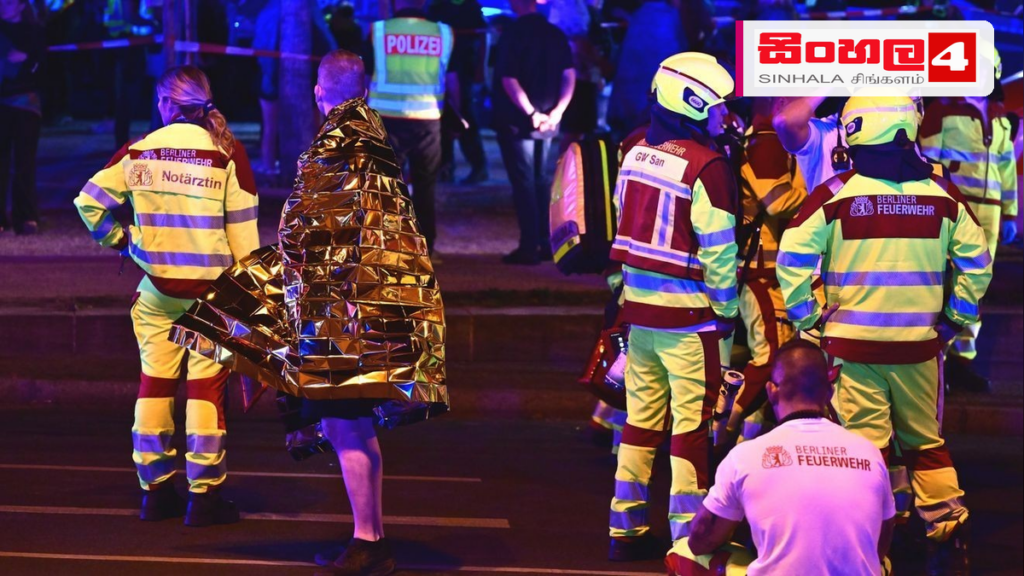 ජර්මනියේ බර්ලින් නුවර රිය අනතුරකින් පුද්ගලයෙකු මරුට: 16 දෙනෙකුට තුවාල ජර්මනියේ බර්ලින් නුවර රිය අනතුරකින් පුද්ගලයෙකු මරුට: 16 දෙනෙකුට තුවාල