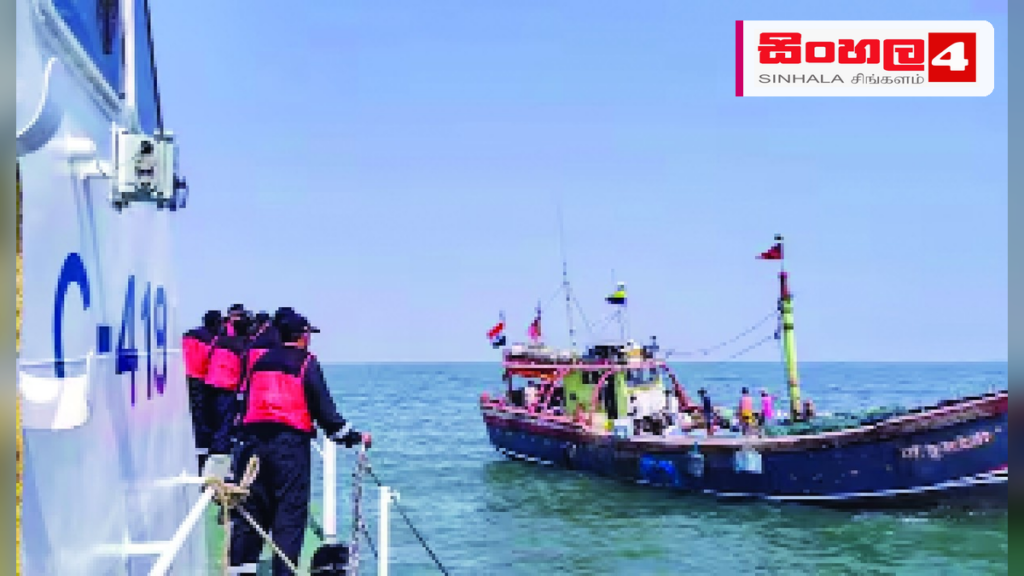 Headline: නයිනාතිව් අසලදී බෝට්ටුවක් අනතුරට ලක්වෙයි: මගීන් 10 දෙනෙක් නාවික හමුදා සහායෙන් බේරා ගැනේ Intended image subject: Sri Lanka Navy rescue boat operation Story summary: යාපනය