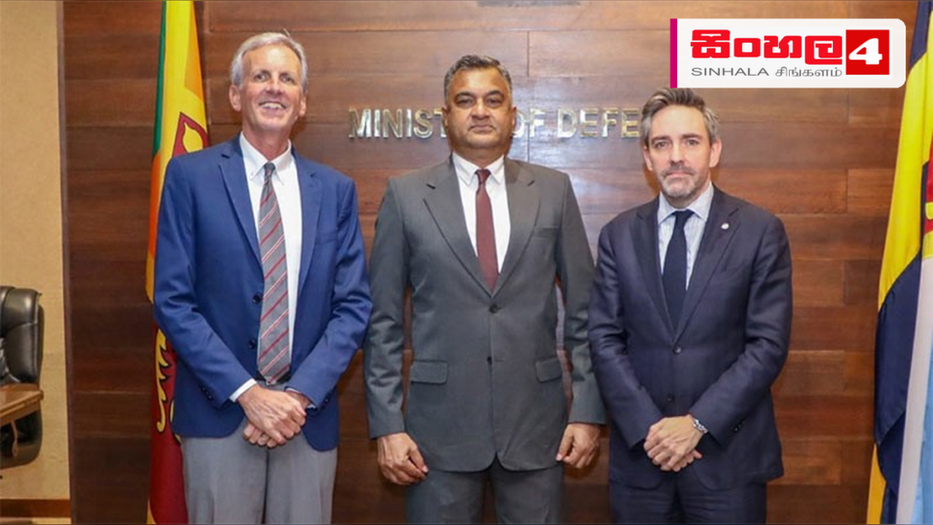 ආපදා කළමනාකරණ ව්යාපෘතියක් පිළිබඳව ලෝක ආහාර වැඩසටහන සමඟ සාකච්ඡාවක් Headline: ආපදා කළමනාකරණ ව්යාපෘතියක් පිළිබඳව ලෝක ආහාර වැඩසටහන සමඟ සාකච්ඡාවක් Intended image subject: Defence Secretary Air Vice Marshal Sampath Thuyacontha meeting with WFP officia