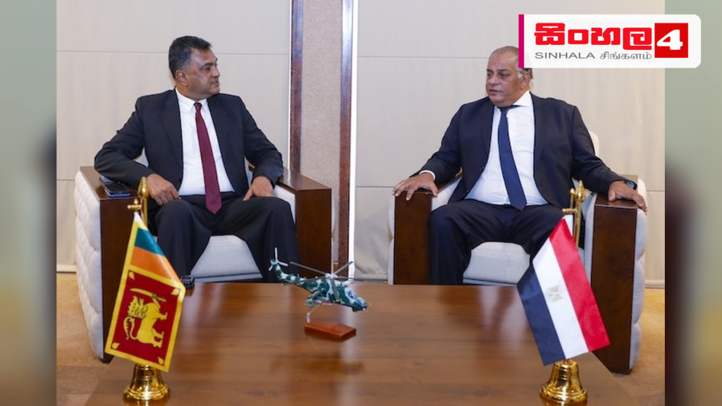 Headline: ශ්‍රී ලංකාවේ ඊජිප්තු තානාපති සහ ආරක්ෂක ලේකම් අතර සමුගැනීමේ හමුවක් Intended image subject: Egyptian Ambassador Adel Ibrahim and Defense Secretary Sampath Thuyakonta Story