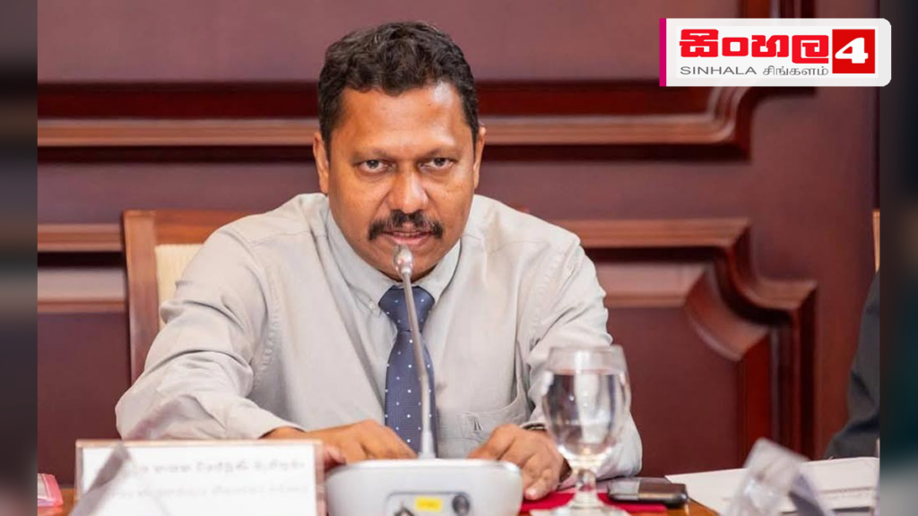ආපදා කළමනාකරණය සඳහා ප්රජාව සවිබල ගැන්වීමේ පුහුණු වැඩසටහනක් මහනුවරින් ඇරඹේ Headline: ආපදා කළමනාකරණය සඳහා ප්රජාව සවිබල ගැන්වීමේ පුහුණු වැඩසටහනක් මහනුවරින් ඇරඹේ Intended image subject: Health Deputy Minister Dr. Hansaka Wijemuni at the disaster training wo