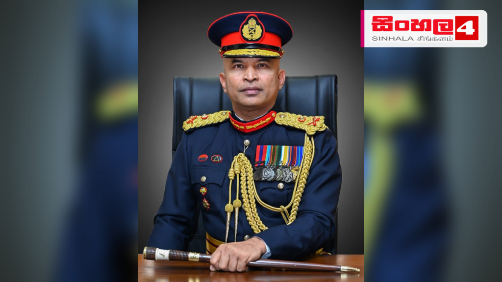 Headline: පරම වීර විභූෂණ සම්මානලාභී දිවංගත කෝප්‍රල් පුෂ්පමාල් රණවිරුවාගේ මව්පියන් යුද්ධ හමුදාධිපති හමුවෙයි Intended image subject: Sri Lanka Army Commander visiting a war hero's ho