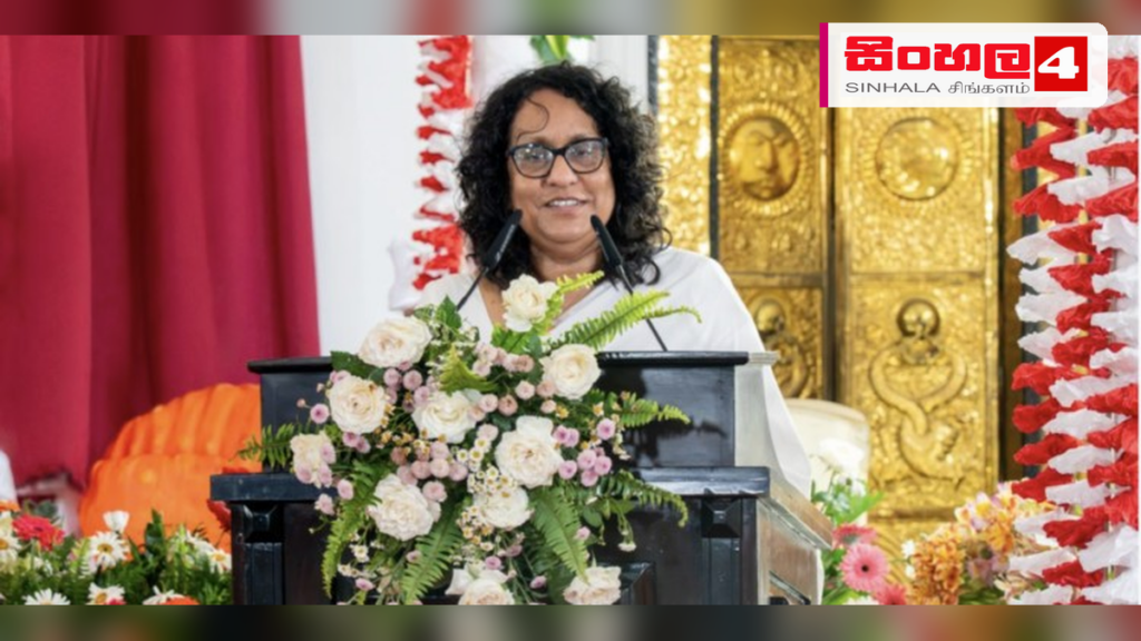 සමාජ වටිනාකම් ශක්තිමත් කිරීමට මහා සංඝරත්නයේ මඟපෙන්වීම අතිශය වැදගත් – අග්රාමාත්ය ආචාර්ය හරිනි අමරසූරිය Headline: සමාජ වටිනාකම් ශක්තිමත් කිරීමට මහා සංඝරත්නයේ මඟපෙන්වීම අතිශය වැදගත් - අග්රාමාත්ය ආචාර්ය හරිනි අමරසූරිය Intended image subject: Prime Minister Dr. Harini Amarasuriya atte