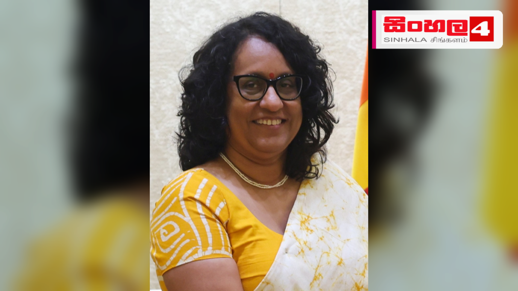 Headline: ගුරු වැටුප් සම්බන්ධයෙන් පාර්ලිමේන්තුවේ පැතිර ගිය ප්‍රකාශ අසත්‍ය බව අගමැතිනි පවසයි Intended image subject: Prime Minister Dr. Harini Amarasuriya Story summary: ගුරු වැටුප්