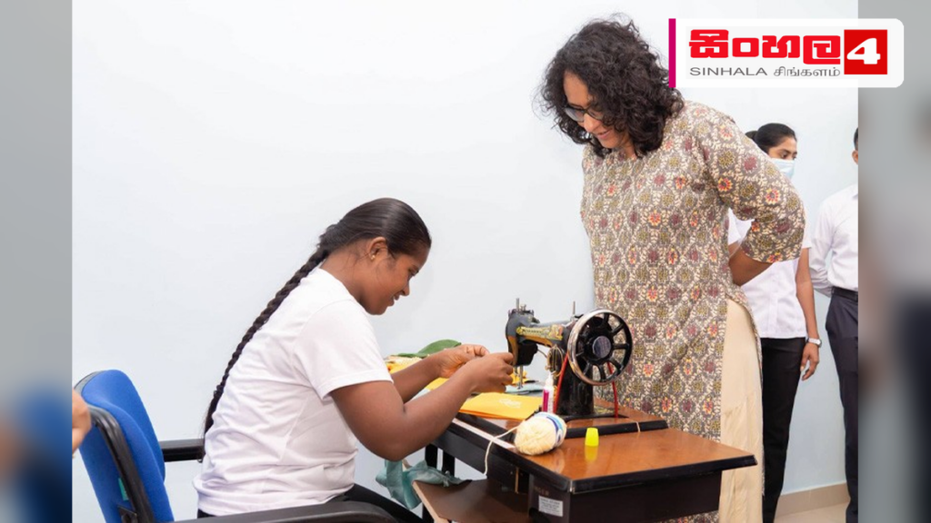 Headline: ආබාධ සහිත දරුවන්ගේ සුබසාධනය උදෙසා සමාජ දැනුවත්භාවය අත්‍යවශ්‍යයි - අග්‍රාමාත්‍ය ආචාර්ය හරිනි අමරසූරිය Intended image subject: Prime Minister Dr. Harini Amarasuriya visitin