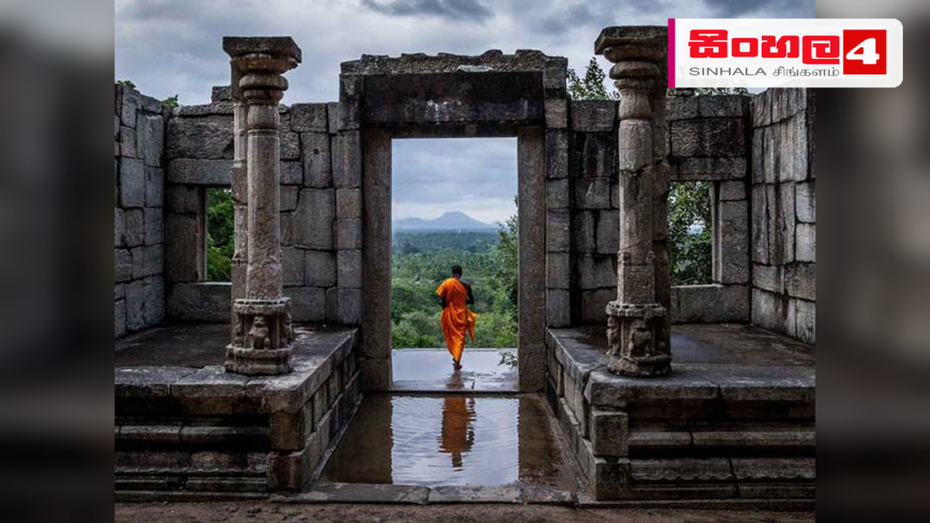 යාපහුව පුරාවිද්යා කැණීම්වලින් නව සාධක රැසක් හමුවේ Headline: යාපහුව පුරාවිද්යා කැණීම්වලින් නව සාධක රැසක් හමුවේ Intended image subject: Yapahuwa archaeological site excavation Story summary: යාපහුව සංස්කෘතික උරුම කළමනාකරණ වැඩසටහන ය
