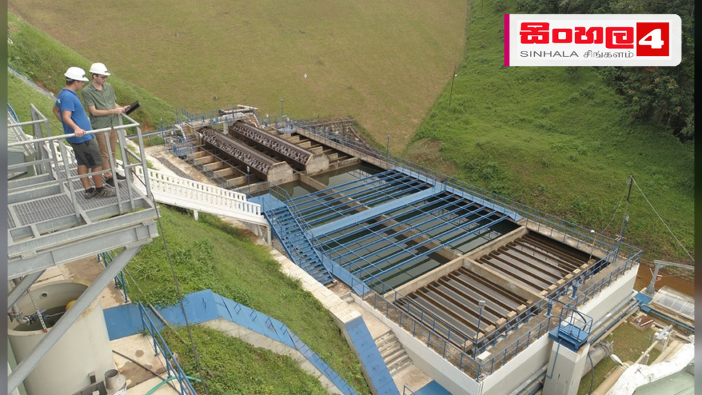කළුතර සහ කොළඹ පවුල් ලක්ෂ පහකට පානීය ජලය ලබාදෙන කළුගඟ ව්යාපෘතිය කඩිනම් කෙරේ Headline: කළුතර සහ කොළඹ පවුල් ලක්ෂ පහකට පානීය ජලය ලබාදෙන කළුගඟ ව්යාපෘතිය කඩිනම් කෙරේ Intended image subject: Water treatment plant construction site or water infrastructure Story