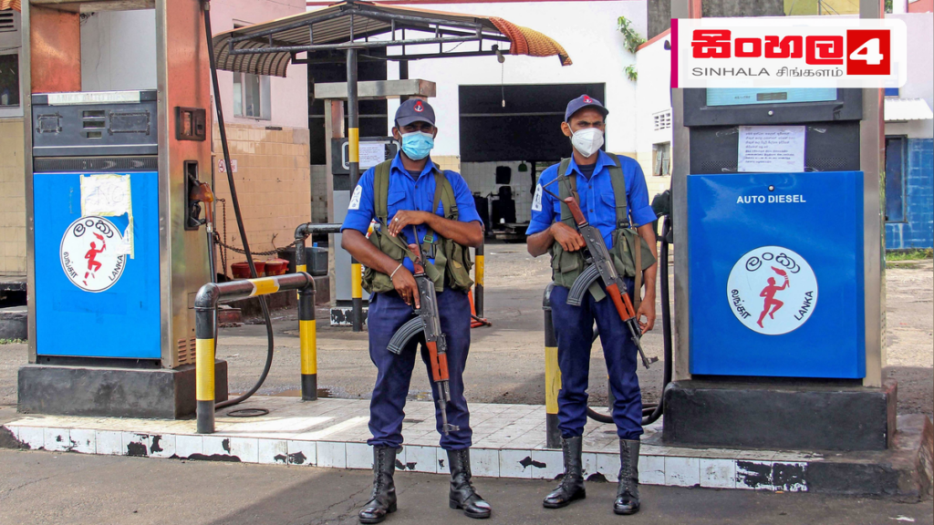 Headline: ඩීසල් අර්බුදය උග්‍ර වෙයි: පිරවුම්හල් 500ක් වසා දැමීමේ අවදානමක් Intended image subject: Fuel station in Sri Lanka Story summary: ඩීසල් අලෙවියෙන් සිදුවන පාඩු හේතුවෙන් පෞද්ග