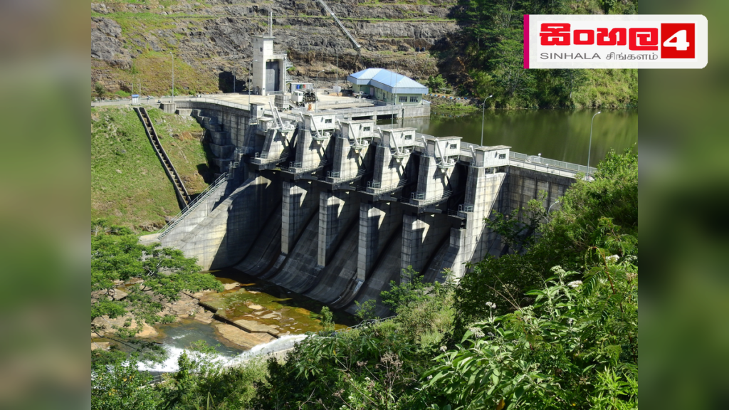 ඉහළ කොත්මලේ ජලාශයේ සැඟවුණු සිරුරු 59ක් ගොඩගත් අභීත මිනිසා Headline: ඉහළ කොත්මලේ ජලාශයේ සැඟවුණු සිරුරු 59ක් ගොඩගත් අභීත මිනිසා Intended image subject: Palaniyandi Robert standing near the Upper Kotmale Reservoir Story summary: කිසිදු ප්රත