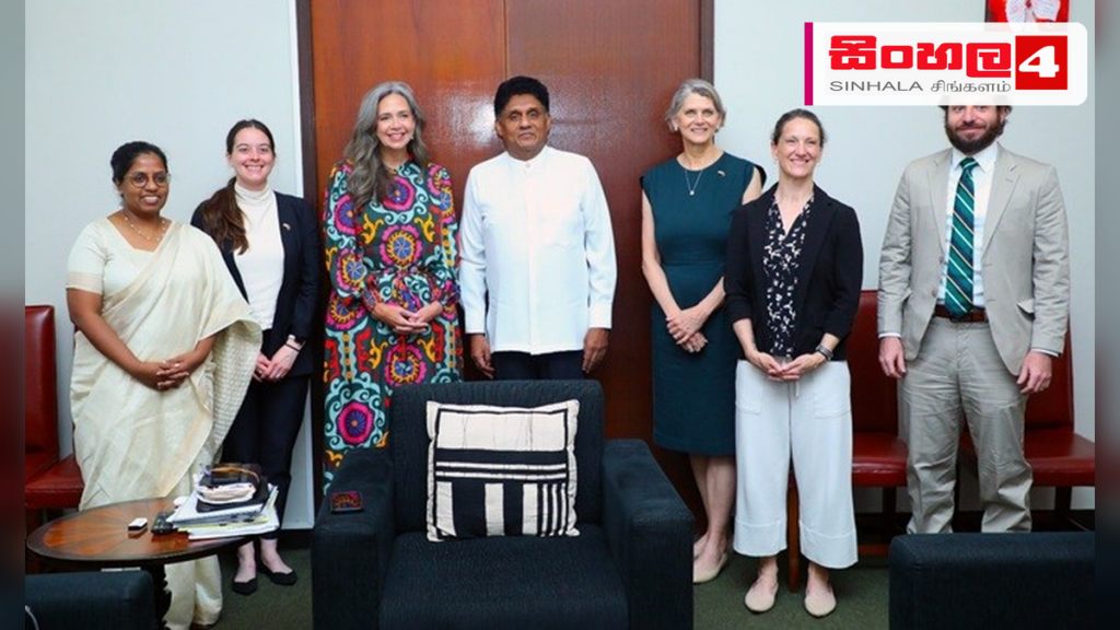 Headline: ජාතික සමගිය වෙනුවෙන් සියලු දෙනා එක්විය යුතුයි - විපක්ෂ නායක Intended image subject: Sajith Premadasa meeting with Members of Parliament Story summary: ජාති, ආගම් භේදයකින්