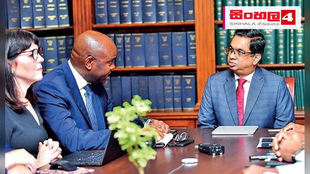 රාජ්ය ආදායම් ආයතනවල ප්රතිසංස්කරණ ප්රගතිය ජාත්යන්තර මූල්ය අරමුදල සමඟ සමාලෝචනය කෙරේ Headline: රාජ්ය ආදායම් ආයතනවල ප්රතිසංස්කරණ ප්රගතිය ජාත්යන්තර මූල්ය අරමුදල සමඟ සමාලෝචනය කෙරේ Intended image subject: Presidential Secretariat meeting with IMF representatives S