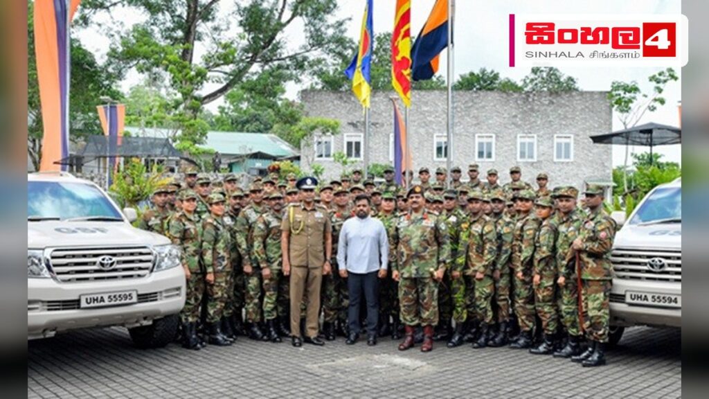 හයිටි සාම සාධක මෙහෙයුම සඳහා ශ්රී ලංකා හමුදා කණ්ඩායම් පිටත්ව යයි Headline: හයිටි සාම සාධක මෙහෙයුම සඳහා ශ්රී ලංකා හමුදා කණ්ඩායම් පිටත්ව යයි Intended image subject: Sri Lanka Army peacekeepers at the airport Story summary: හයිටි රාජ්යයේ ක්රියාත